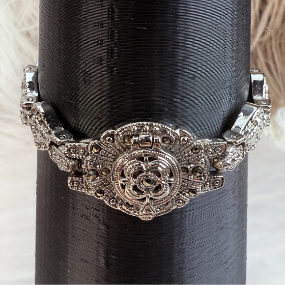 Vintage Lavoni aged Silvertone costume bracelet, watch Japan movement - Picture 4 of 8